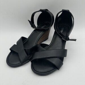Torrid Womens Size 9 Black Ankle Strap Wedge Sandals